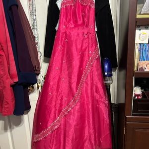 Prom/Evening Dress Fushia open back.